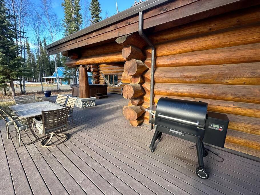 Lakefront Luxury Log Home With Spa & Aurora Views North Pole Eksteriør bilde