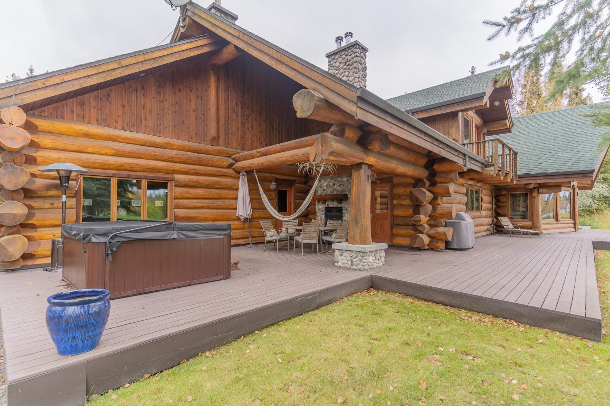 Lakefront Luxury Log Home With Spa & Aurora Views North Pole Eksteriør bilde