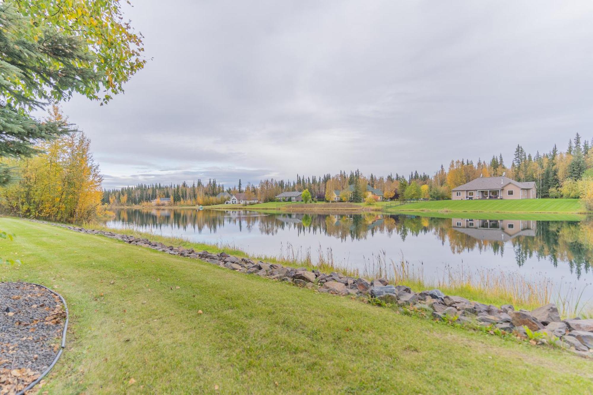 Lakefront Luxury Log Home With Spa & Aurora Views North Pole Eksteriør bilde